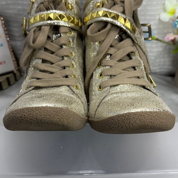 (R5)Steve Madden Gold Huston Vinta High-Top Wedge Sneakers with Metallic Studs,8 - Picture 11 of 11